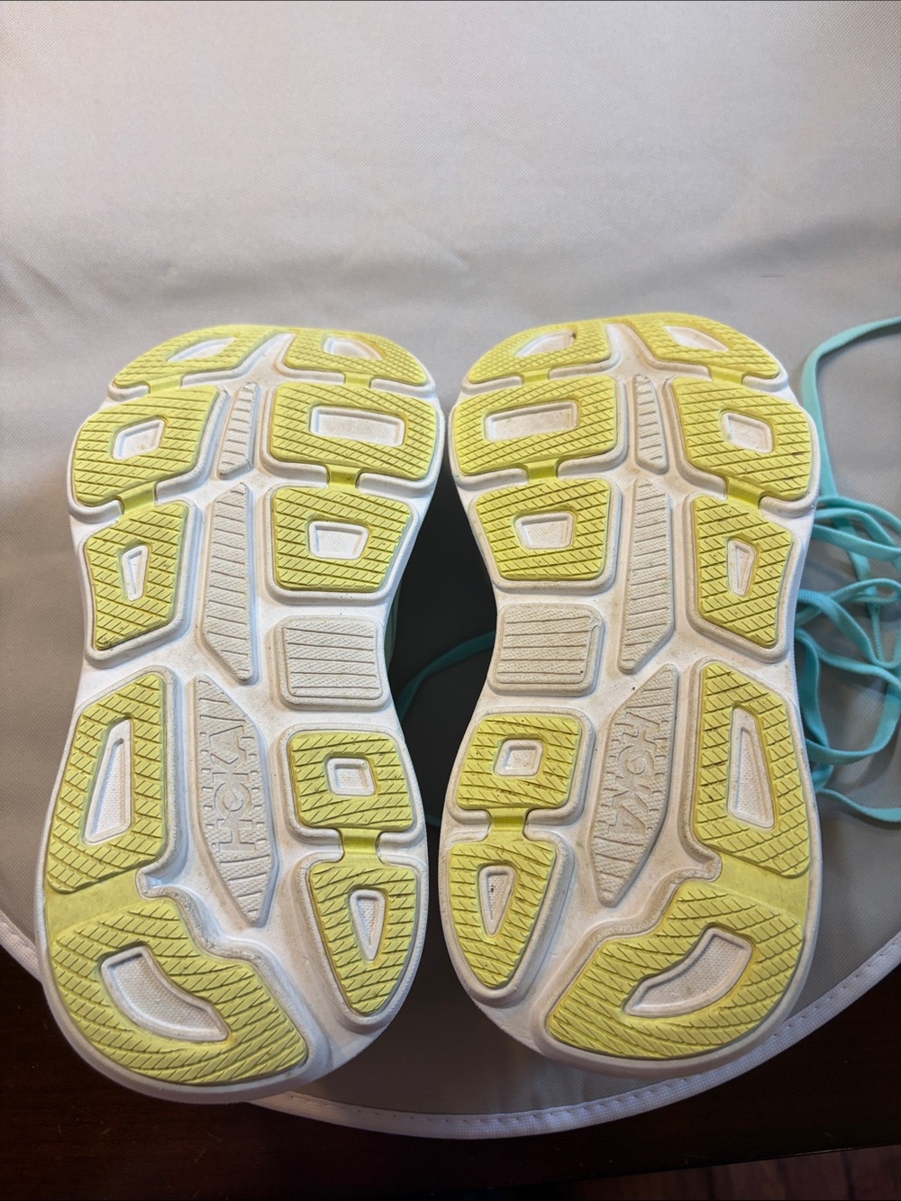 Hoka Women’s Bondi 9 Wide Mint Green Sneakers with Pink Accents- New - Picture 9 of 10